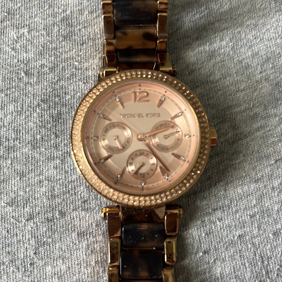 Michael Kors watch - Picture 2 of 2